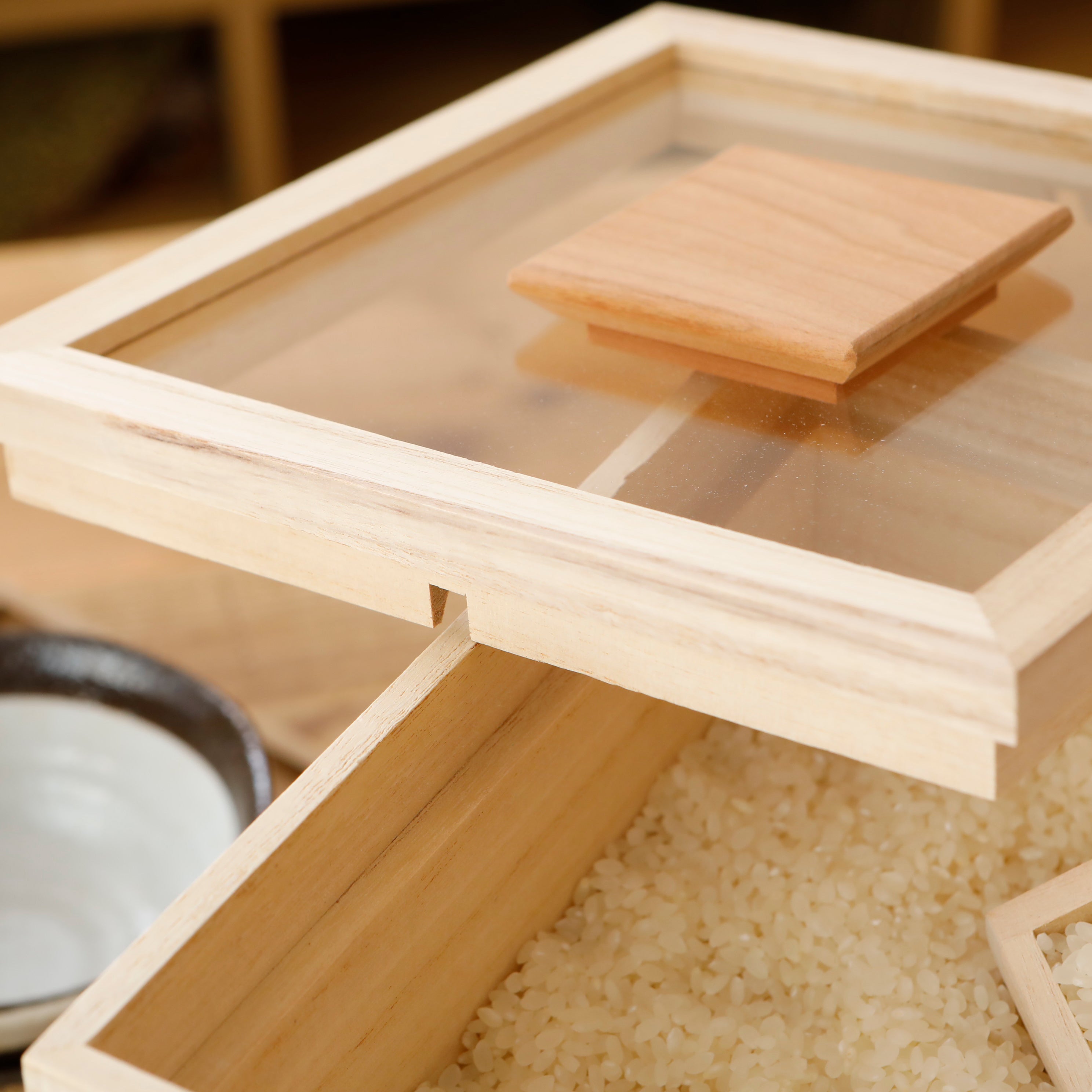 Eco-Friendly Paulownia Wood Rice Bin with Magnetic Measuring Cup