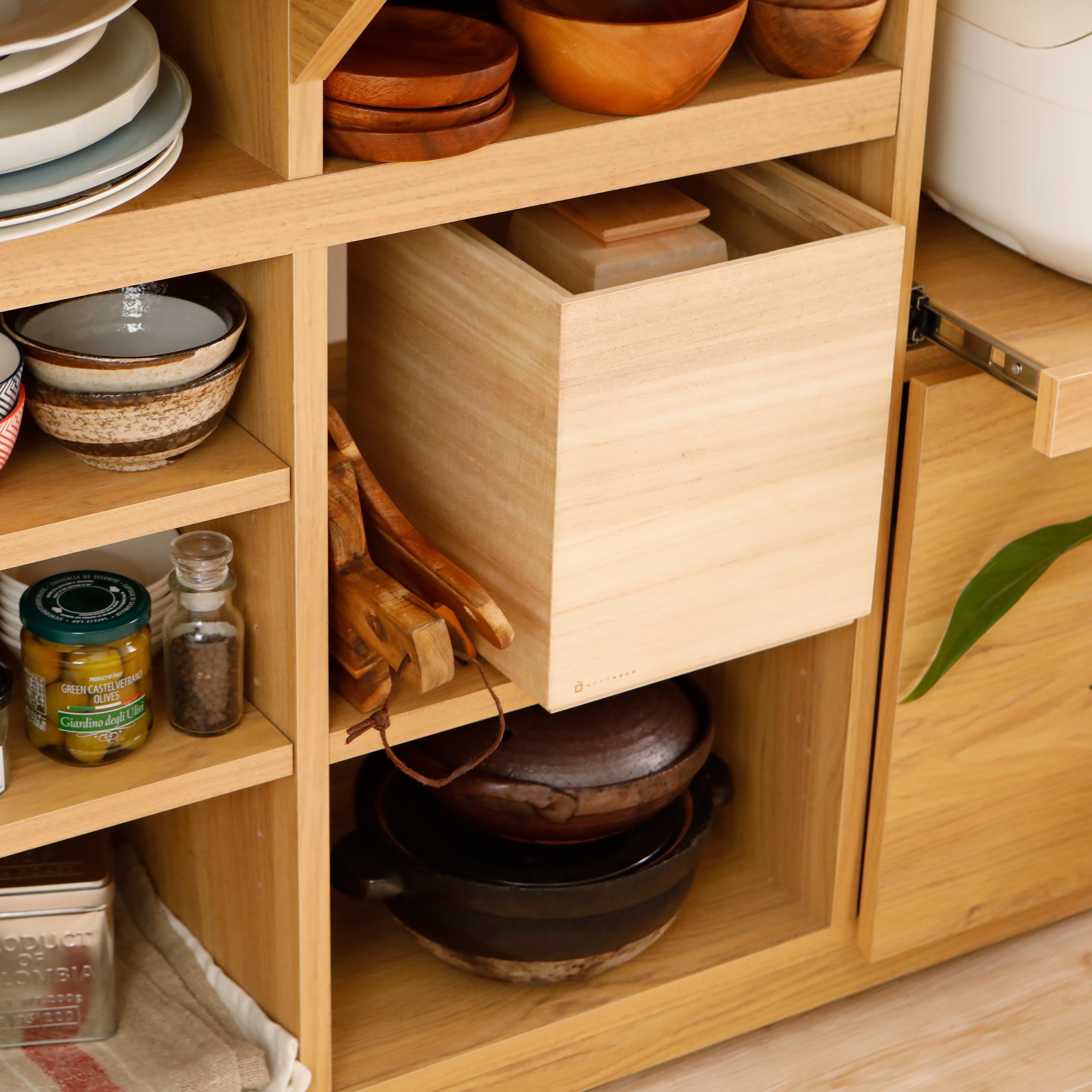 Eco-Friendly Paulownia Wood Rice Bin with Magnetic Measuring Cup