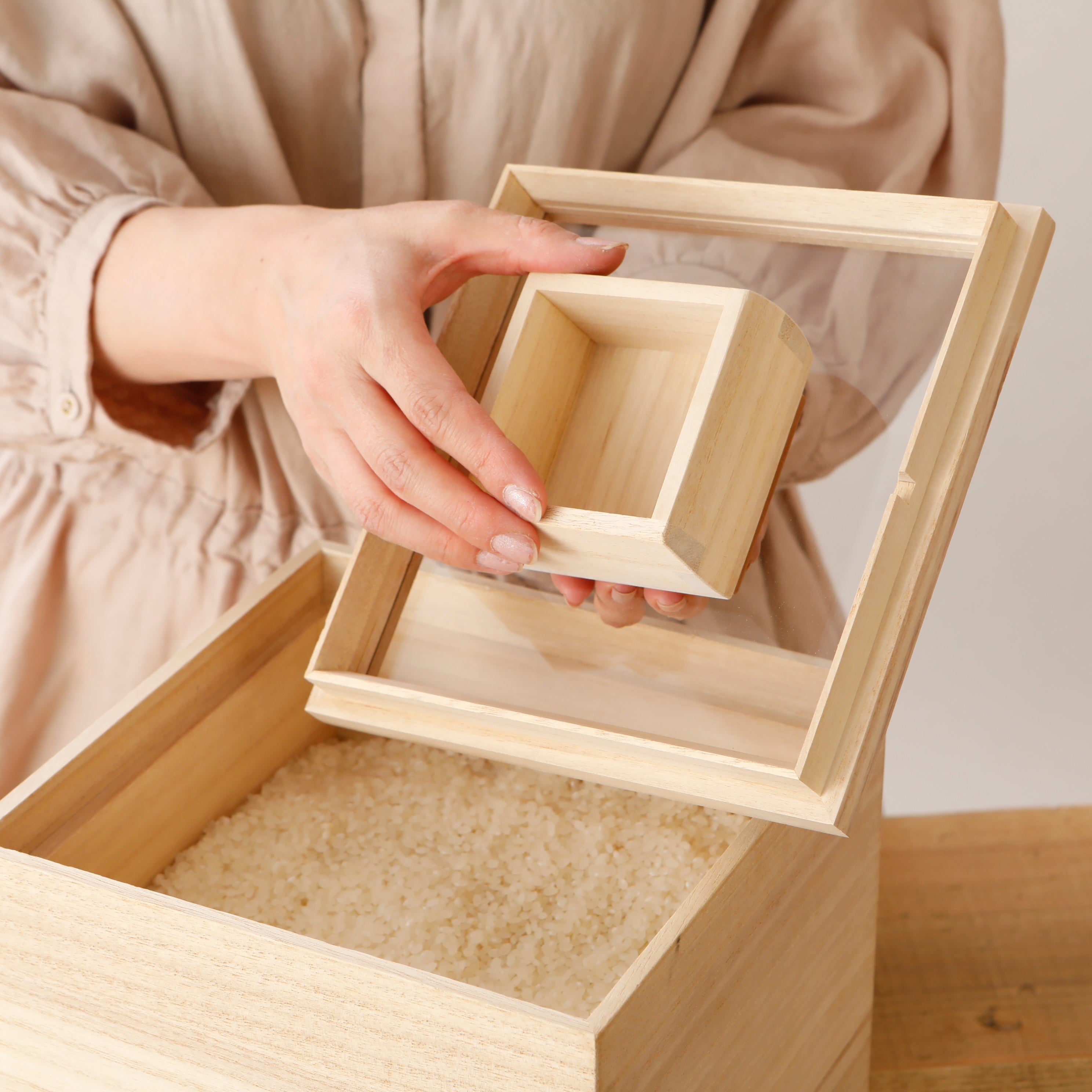 Eco-Friendly Paulownia Wood Rice Bin with Magnetic Measuring Cup