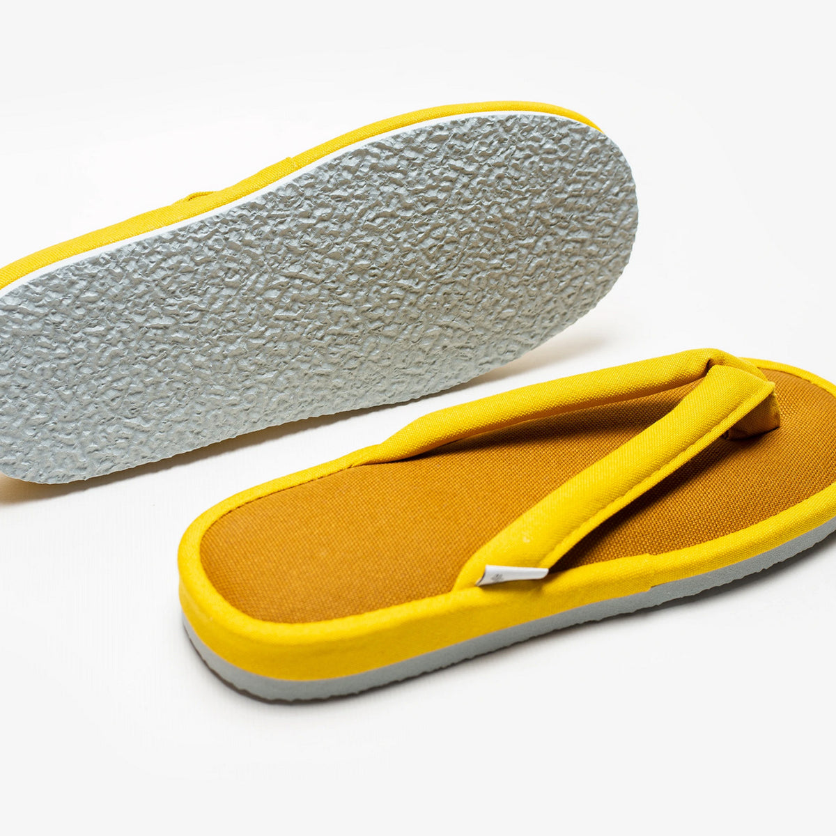 Mustard yellow canvas zori room sandals, sole view #Color_Mustard Yellow