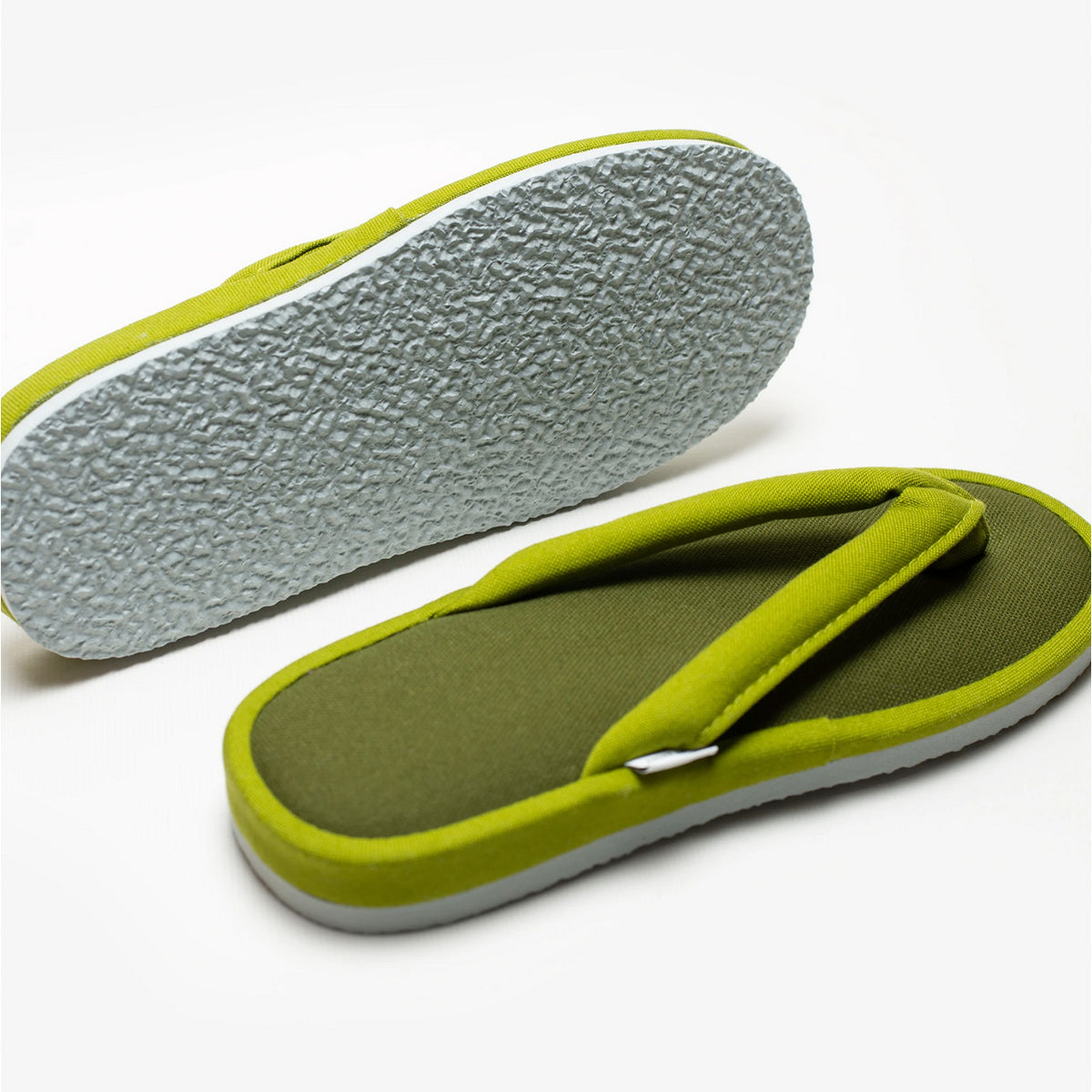 Olive green canvas zori room sandals, sole view #Color_Olive Green