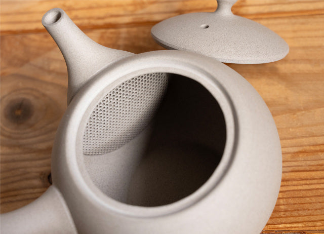 Tokoname-yaki teapot | IROIRO 01 - JINSUI -