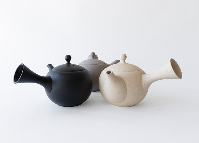Tokoname-yaki teapot | IROIRO 01 - JINSUI -
