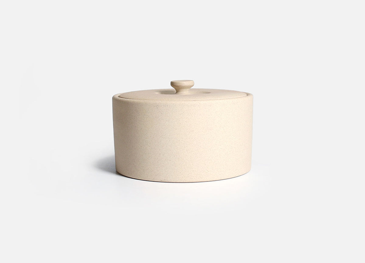 IROIRO ceramic canister, size 04 (450 ml) in Beige