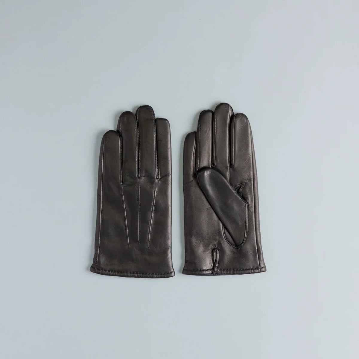 Kuroda men’s lambskin leather gloves in black #Color_Black