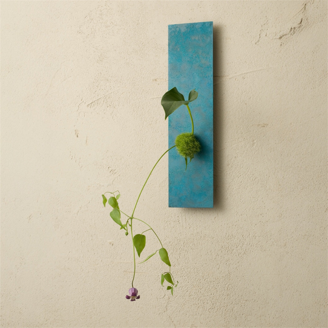 "on the wall mini" Vase mural japonais en cuivre | Métal Takaoka coloré à la main - Momentum Factory Orii -