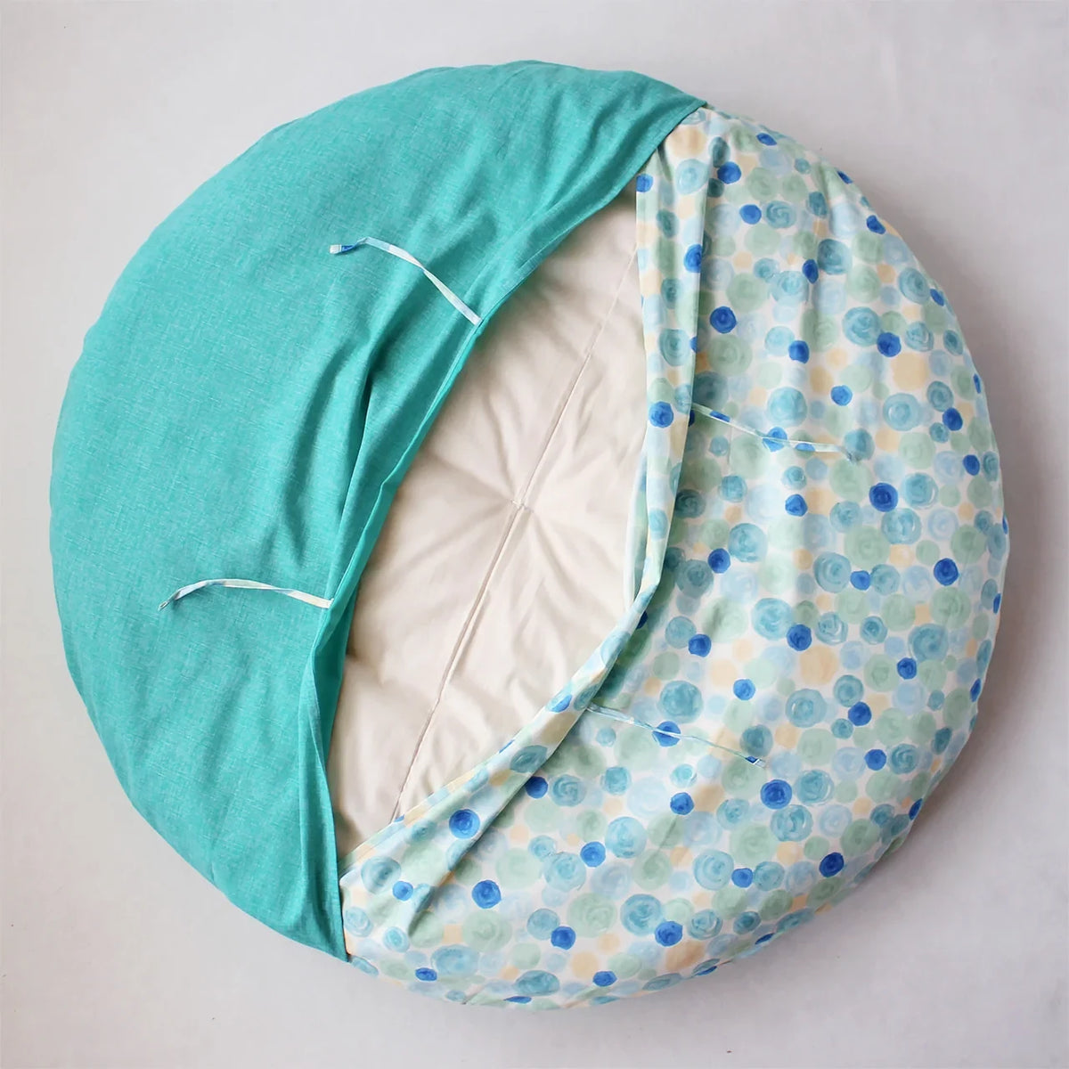 Removable washable cover of the senbei floor cushion