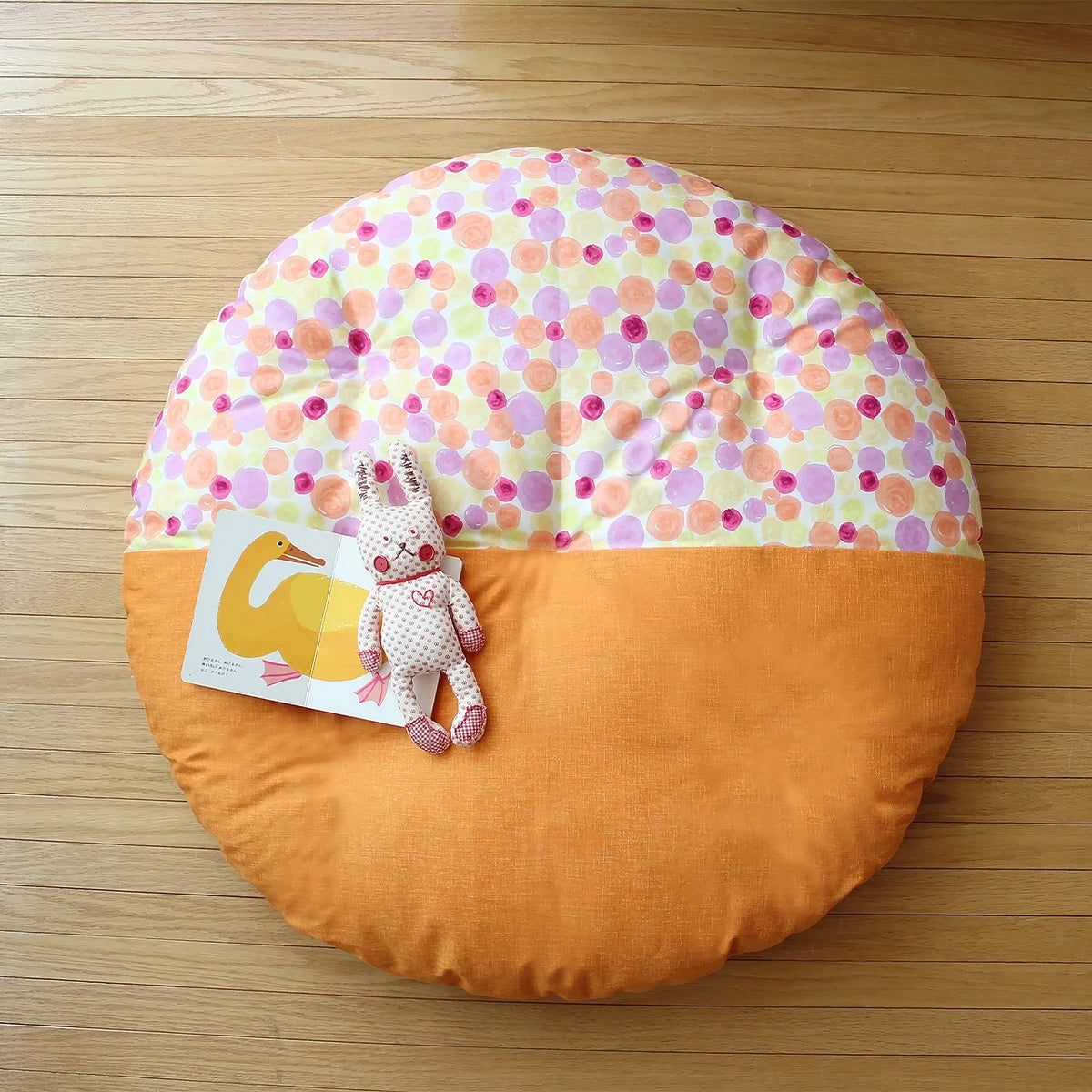 Takaokaya senbei floor cushion in orange #Color_Orange