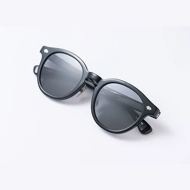 tesio YAMA sunglasses in black, angled view #Color_Black