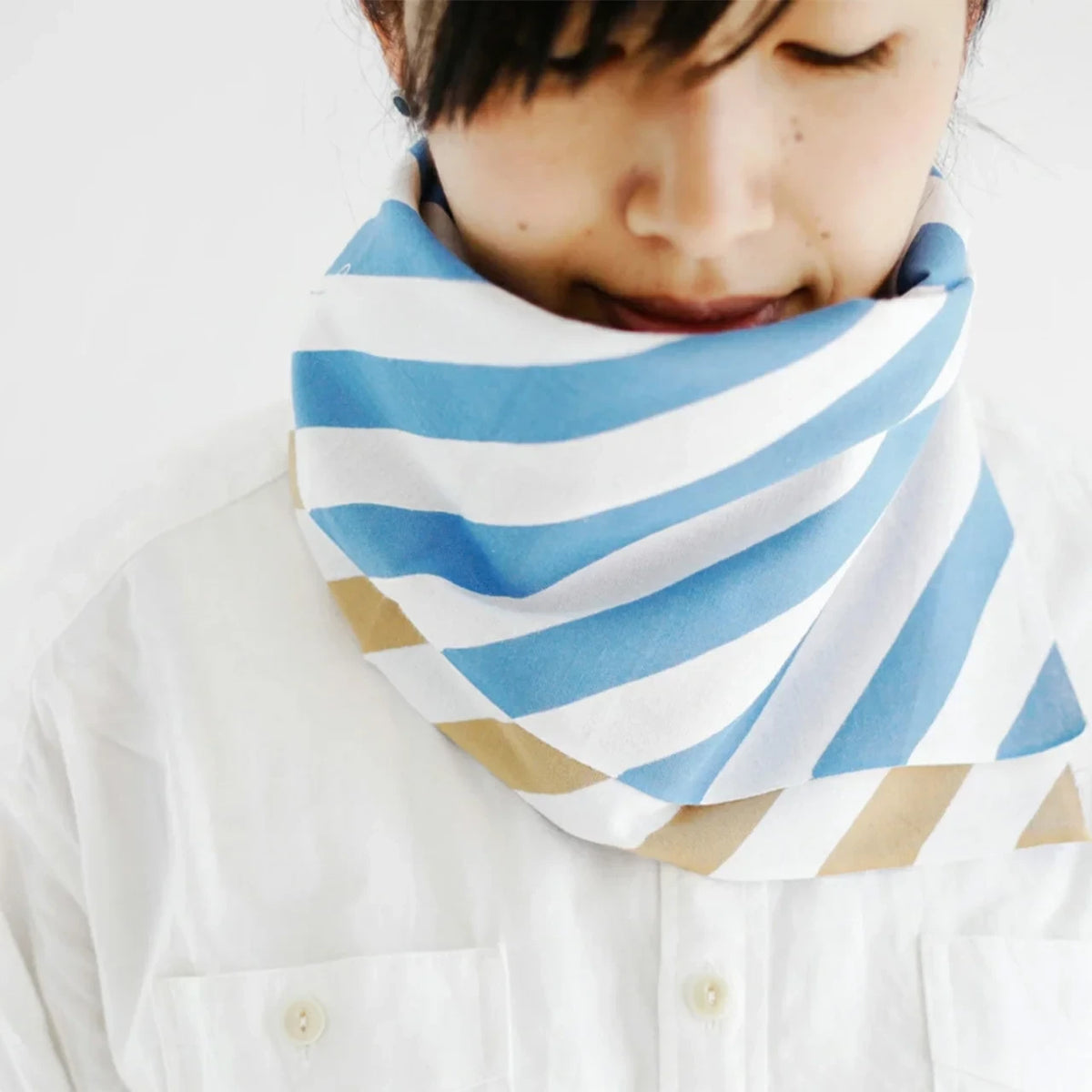 hirali reversible tenugui, Yama Nemuru design in use