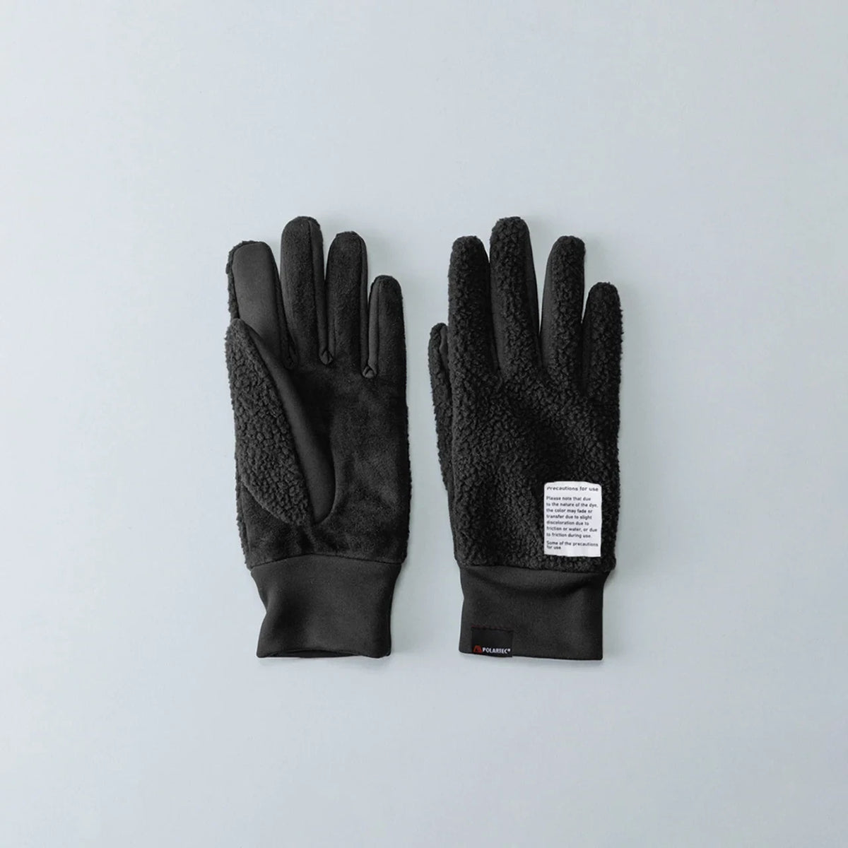 Kuroda women’s pig suede and fleece gloves in black #Color_Black