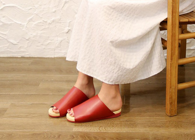 Wooden room shoes "Two-piece" -Mizutori Kogyo-
