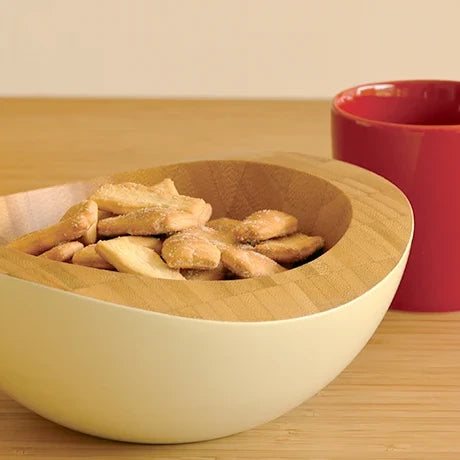 TEORI NUTS bowl with nuts and a red mug