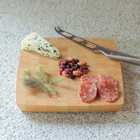 Serving food on the TEORI GRID cutting board
