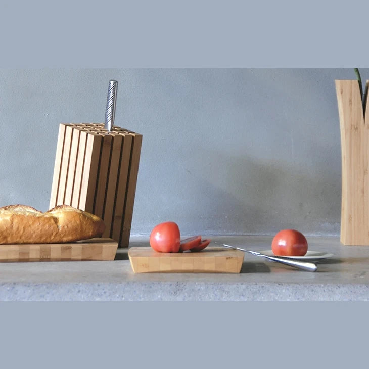 TEORI GRID cutting board with the SPLIT knife stand