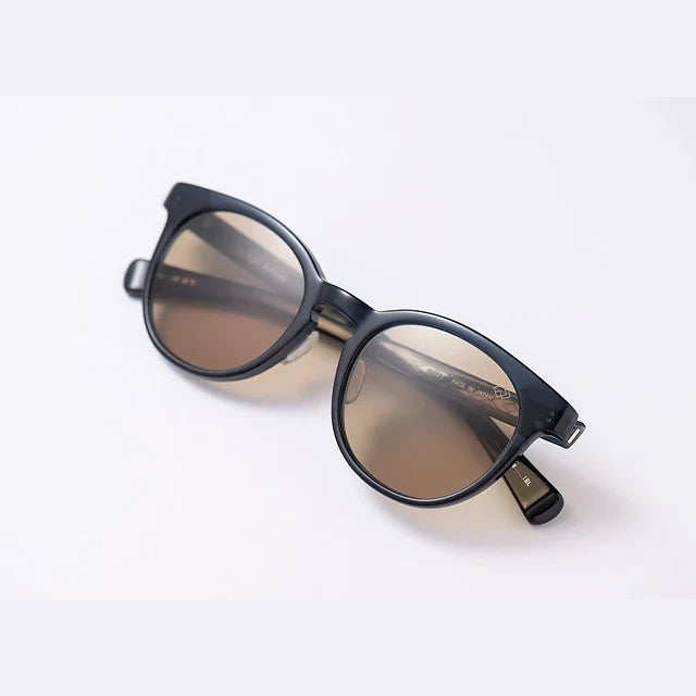 tesio HARE sunglasses in ink blue, angled view #Color_Ink Blue